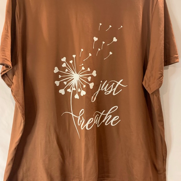 SHEIN Brown Curve Tee - Picture 1 of 3